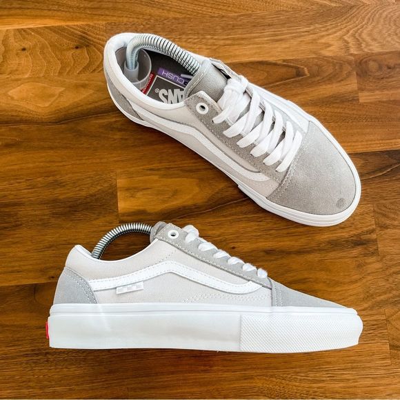 Vans Shoes - 🍋 Vans • NWOT Old Skool Skateboarding Shoes Size Men’s 6 / Women’s 7.5